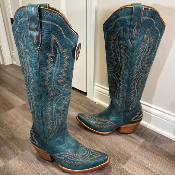 Ariat Casanova Western Leather Cowboy Boots in Blue - Picture 4 of 16